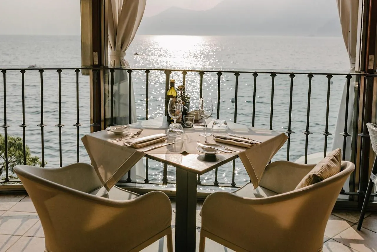****  Camin Hotel Colmegna Luino Italia