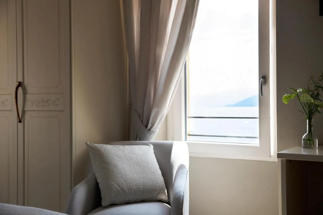 Camin Hotel Colmegna Luino Italia
