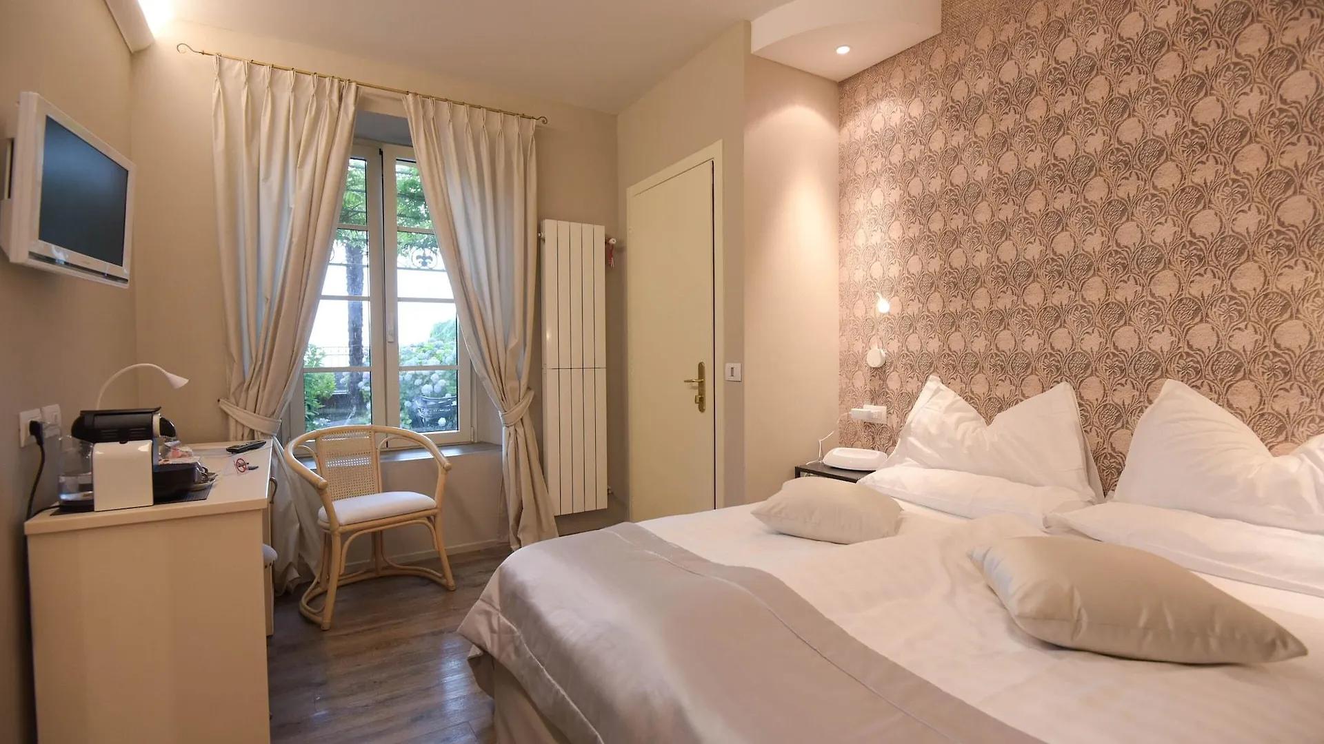 Camin Hotel Colmegna Luino