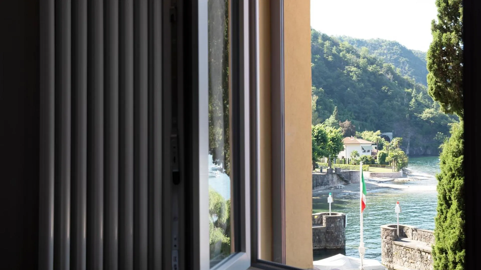 Camin Hotel Colmegna Luino 4*,