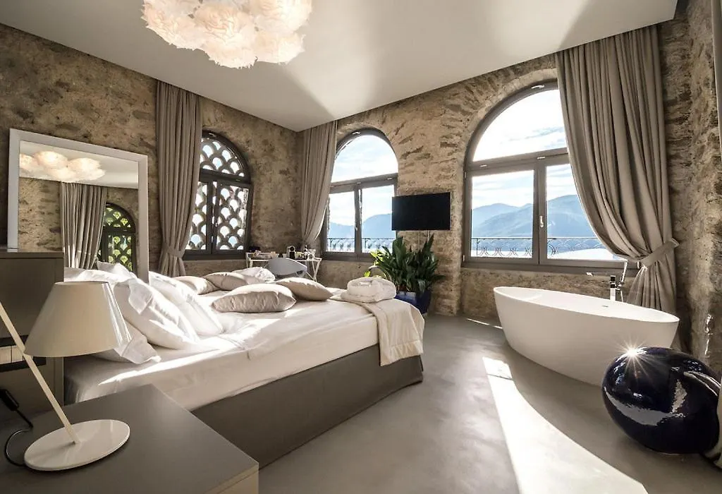 Camin Hotel Colmegna Luino Italia