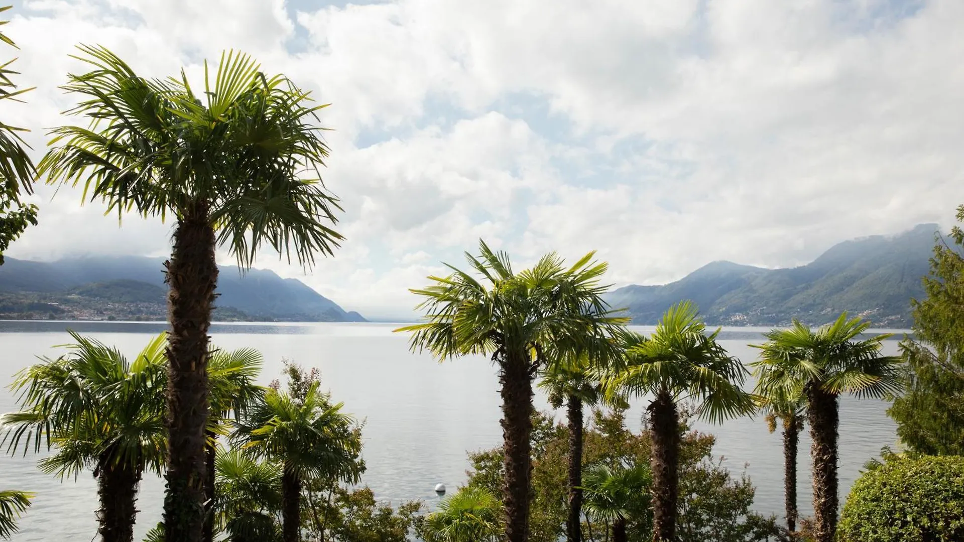 Camin Hotel Colmegna Luino Italia