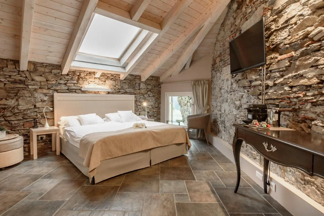****  Camin Hotel Colmegna Luino Italia